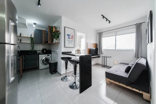 Apartamento de dois quartos mobiliado