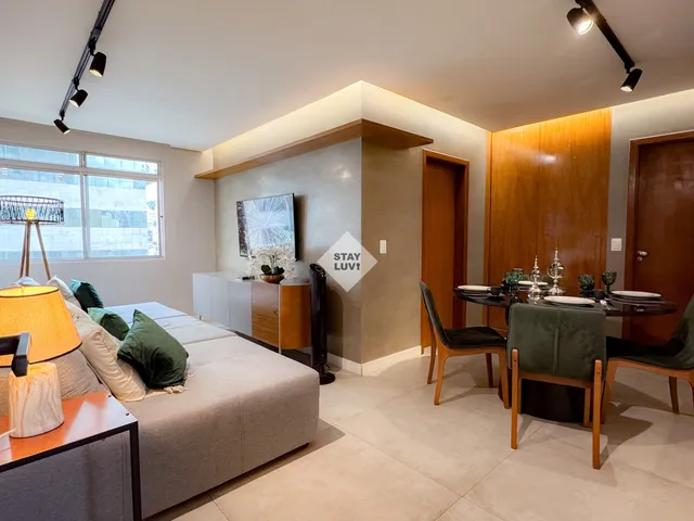 Casa mobiliada em condomínio arborizado com clima de campo na região da Aldeia da Serra